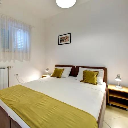 Katarina Apartment *